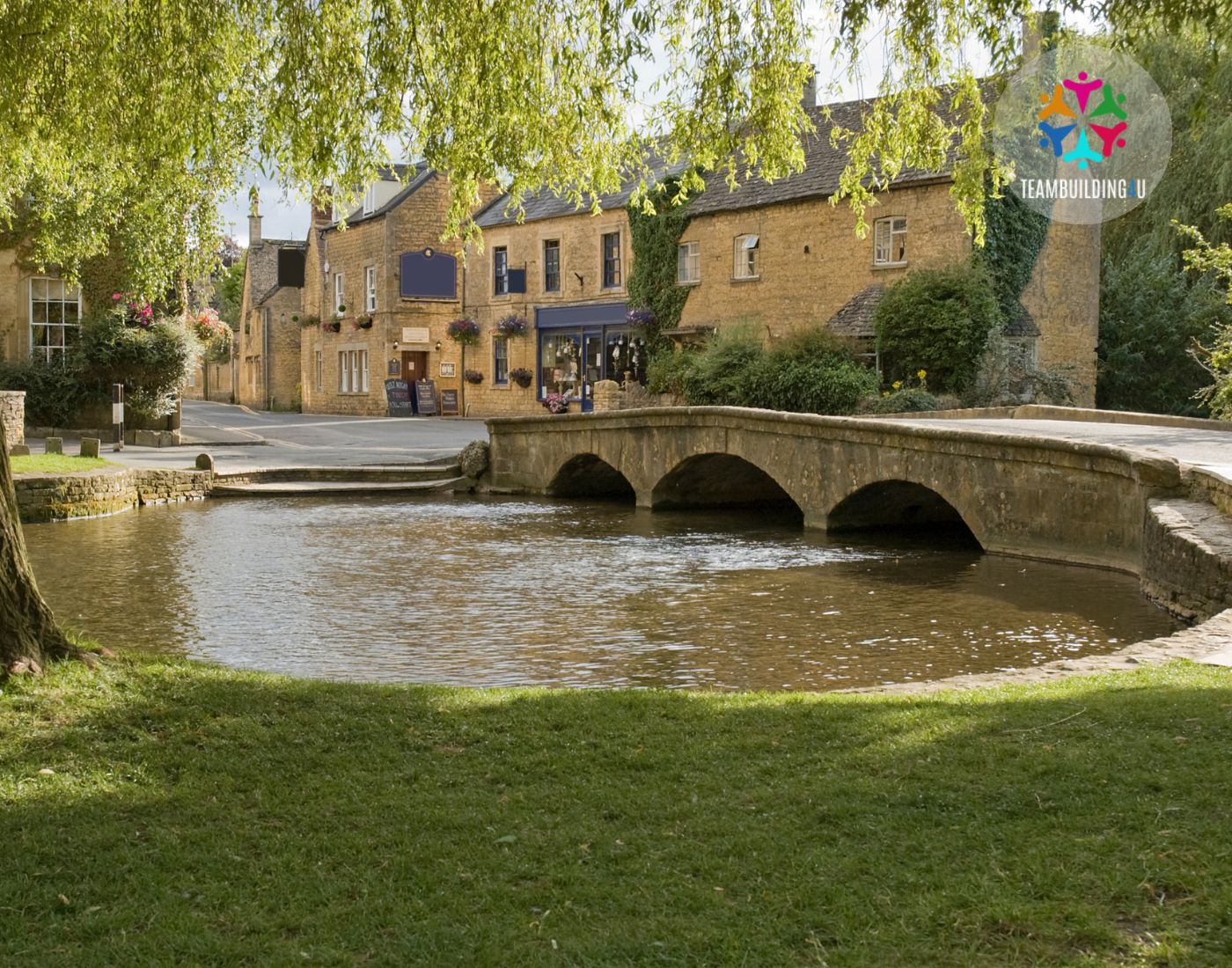 Explore Team Building events in Gloucestershire with TeamBuilding4U. Enjoy unique indoor and outdoor activities tailored to enhance teamwork and leadership skills.